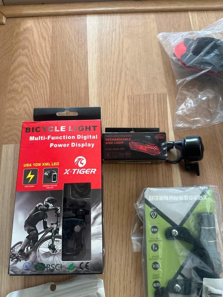 Fietsverlichtingsset - Nieuw, Fietsen en Brommers, Fietsaccessoires | Fietsverlichting, Verlichtingsset, Nieuw, Accu, Oplaadbaar