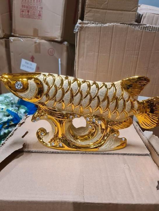 GROOTHANDEL UITVERKOOP karperbeeld goudkleurig, Huis en Inrichting, Woonaccessoires | Overige, Nieuw, Ophalen