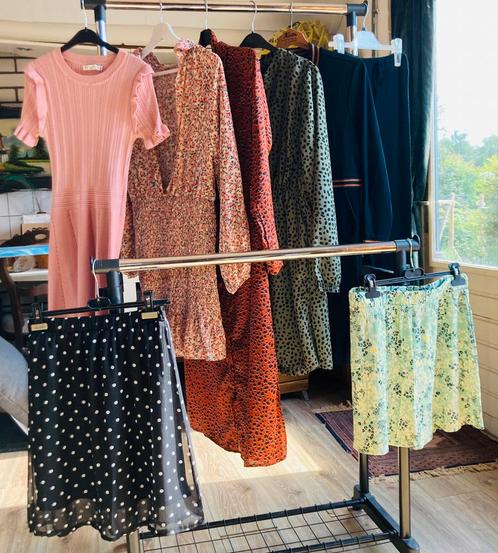7+1 gratis leuke Jurken jurkjes rokken midi maxi, Kleding | Dames, Dames-kledingpakketten, Zo goed als nieuw, Maat 38/40 (M), Ophalen