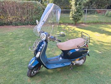 Vespa Piaggo LX (geel kenteken) beschikbaar voor biedingen