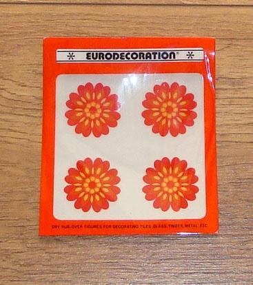 Retro decoratiestickers 4 rode bloemetjes tegels, kasten enz, Verzamelen, Retro, Overige typen, Ophalen of Verzenden