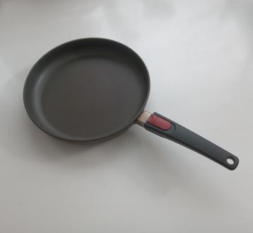 Woll Diamond Lite pan  beschikbaar voor biedingen