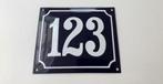 VINTAGE ZWARE GEËMAILLEERD HUISNUMMER " 123" EN, Antiek en Kunst, Antiek | Emaille, Ophalen of Verzenden
