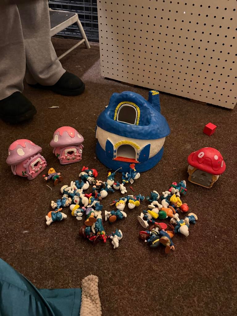 Schleich Smurfenhuisje 1978 + Smurfen Collectie, Verzamelen, Smurfen, Ophalen, Gebruikt, Verschillende Smurfen, Huisje of Attribuut