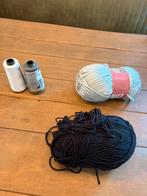 Wol en overlock draad, Hobby en Vrije tijd, Breien en Haken, Ophalen, Zo goed als nieuw, Breien of Haken, Wol of Garen