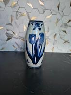 Bosman Delfts blauwe tulpenvaas, Blauw, Aardewerk of Porselein, Nieuw, Ophalen of Verzenden