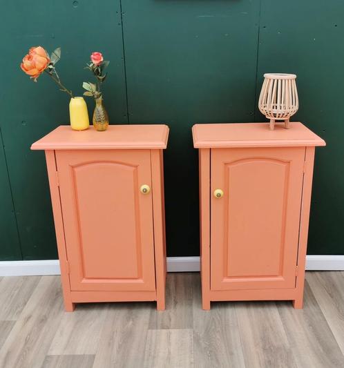 Nachtkastjes set Fresh Orange, Huis en Inrichting, Slaapkamer | Nachtkastjes, Gebruikt, 70 cm of meer, 45 tot 65 cm, Hout, Ophalen