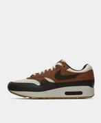 Nike Air Max 1 ‘Thanksgiving’ - maat 41, Kleding | Heren, Schoenen, Bruin, Nike, Nieuw, Ophalen of Verzenden