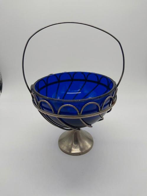 Blauw glazen bonbonschaal in metalen houder, Antiek en Kunst, Antiek | Glas en Kristal, Ophalen of Verzenden