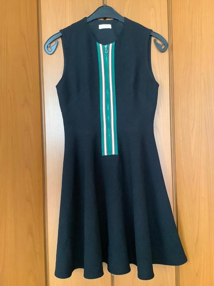 Mooie jurk van het merk Sandro, maat 36. Feestjurk, Kleding | Dames, Jurken, Zo goed als nieuw, Maat 36 (S), Zwart, Ophalen of Verzenden