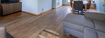 Bieden voor op te halen: ca. 40m² eikenhouten vloer beschikbaar voor biedingen