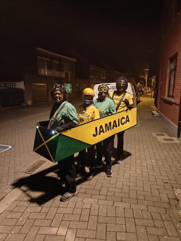 Cool runnings , carnaval Jamaica bobslee team beschikbaar voor biedingen