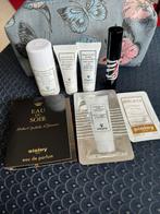 Sisley makeup pouch with samples & miniature fragrance, Nieuw, Gehele gezicht, Ophalen of Verzenden, Verzorging