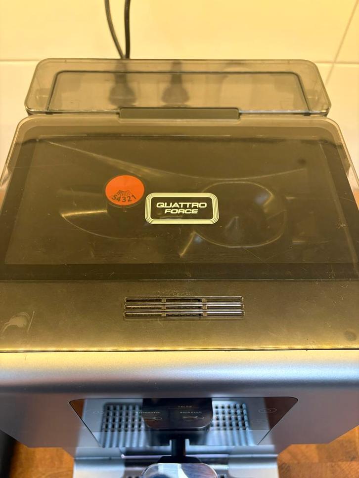 Koffiemachine Krups Intuition preference+, Witgoed en Apparatuur, Koffiezetapparaten, Gebruikt, Koffiebonen, Koffiemachine, 2 tot 4 kopjes