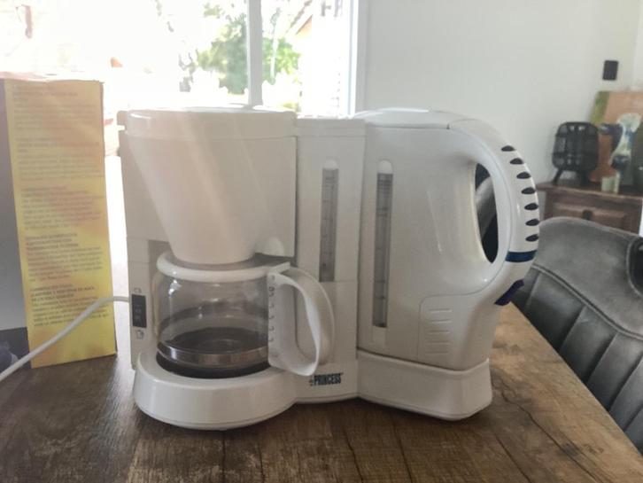 Duo koffiemachine en waterkoker, Witgoed en Apparatuur, Waterkokers, Zo goed als nieuw, 1 tot 2 liter, Ophalen