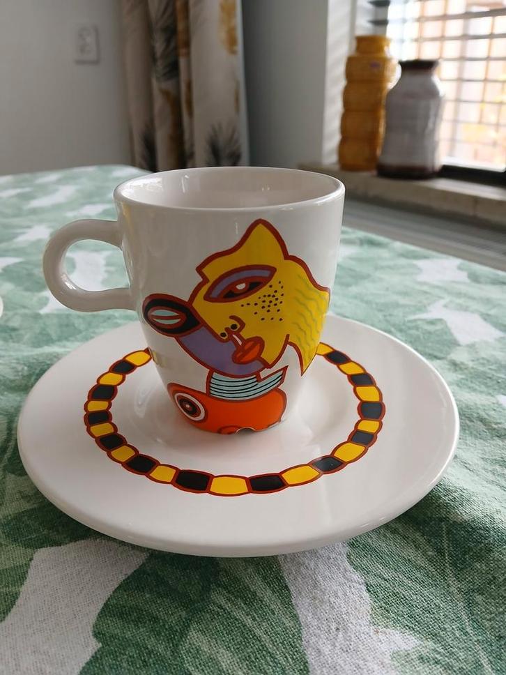 Douwe Egberts Kop en Schotel Set, Huis en Inrichting, Keuken | Servies, Zo goed als nieuw, Kop(pen) en/of Schotel(s), Overige stijlen