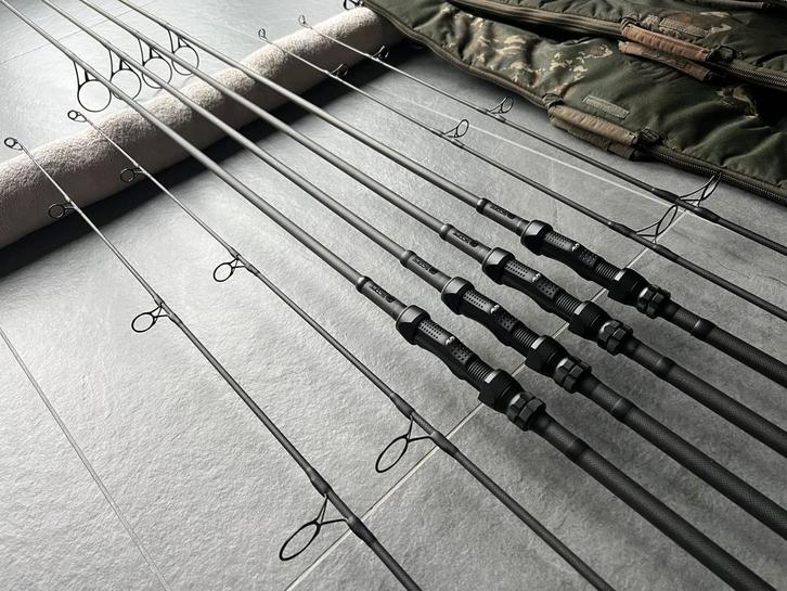 4 x Nash Scope Black Ops 9ft 3lbs incl Ops Sleeves ZGAN, Watersport en Boten, Hengelsport | Karpervissen, Zo goed als nieuw, Complete set