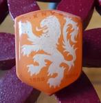 KNVB Speldje Oranje Leeuw - 1889-2014, Ophalen of Verzenden, Zo goed als nieuw, Sport, Speldje of Pin