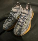 Yeezy boost 380, Ophalen of Verzenden, Zo goed als nieuw, Hardloopschoenen, Overige merken