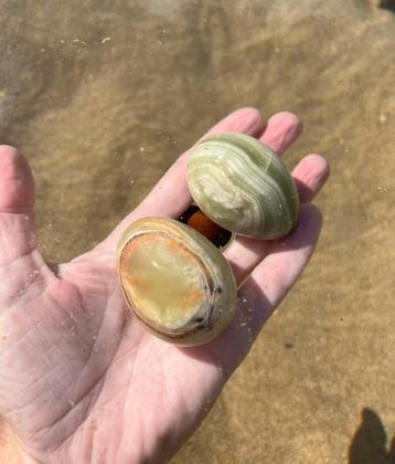 Twee schitterende Onyx Edelstenen eieren 💎 💫 beschikbaar voor biedingen