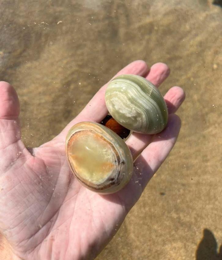 Twee schitterende Onyx Edelstenen eieren 💎 💫, Sieraden, Tassen en Uiterlijk, Edelstenen, Ophalen of Verzenden