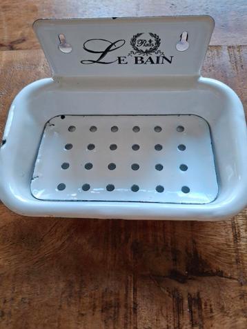 Vintage Emaille Zeepbakje 'Le Bain' beschikbaar voor biedingen