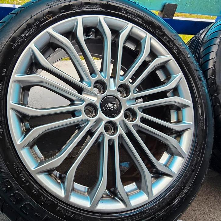 Origineel Ford Focus ST line 215-50-17 95W XL TPMS, Auto-onderdelen, Banden en Velgen, Band(en), Zomerbanden, 17 inch, 215 mm