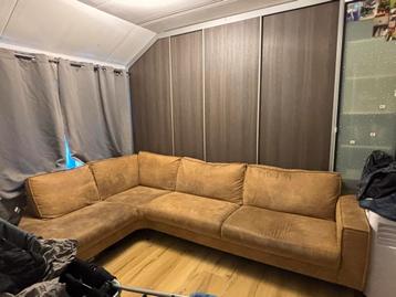 Mooie hoekbank beschikbaar voor biedingen