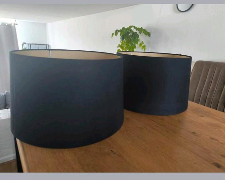 Mooie, moderne ronde lampenkappen in zwart textiel., Huis en Inrichting, Lampen | Lampenkappen, Gebruikt, Rond, Zwart, Ophalen