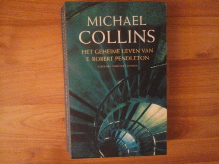 T2-michael collins-het geheime leven van e.robert pendleton, Boeken, Thrillers, Nieuw, Ophalen of Verzenden