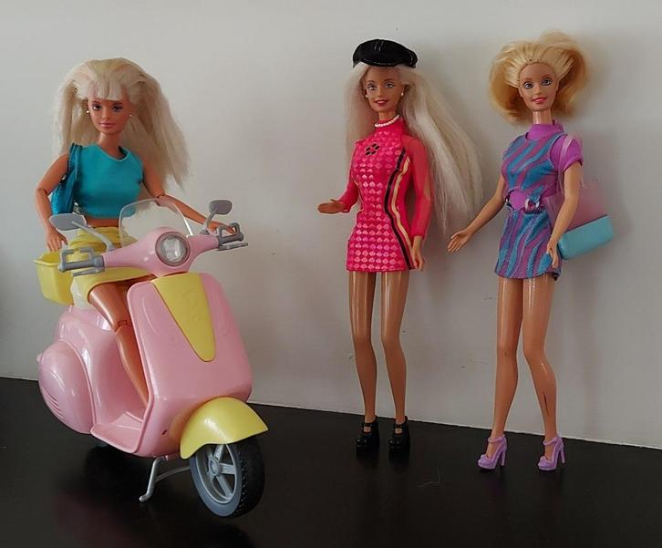 3 Barbie fashion dolls + scooter, Verzamelen, Poppen, Zo goed als nieuw, Pop, Ophalen of Verzenden