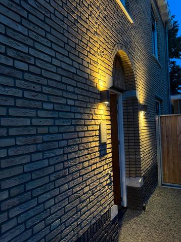 Buitenverlichting up/down prijs voor 5 stuks !! beschikbaar voor biedingen