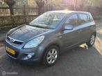 Hyundai i20 1.4i i-Catcher Nieuwe APK, Auto's, Voorwielaandrijving, 4 cilinders, 1396 cc, Bedrijf