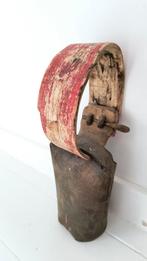 antieke schapenbel met houten halsband, Antiek en Kunst, Ophalen of Verzenden