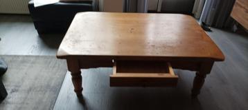 Grenen salontafel beschikbaar voor biedingen