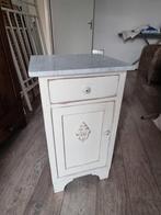 Nachtkastje wit met marmeren bovenblad wit vintage, Huis en Inrichting, Slaapkamer | Nachtkastjes, Ophalen, Gebruikt, Hout, 70 cm of meer