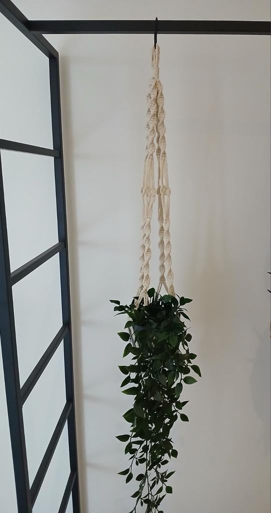 Macramé plantenhanger - handgemaakt, Huis en Inrichting, Kamerplanten, Ophalen of Verzenden