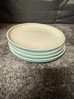 4 porseleinen borden, Huis en Inrichting, Keuken | Servies, Nieuw, Ophalen of Verzenden, Bord(en), Overige stijlen