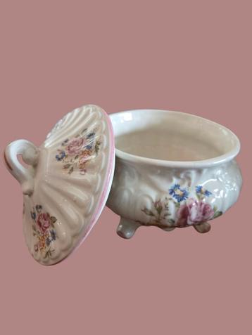 Keramische Pot met Pootjes - Perfecte Staat beschikbaar voor biedingen