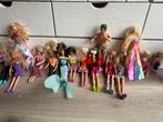 Barbie verzameling met kleding en accessoires, Ophalen of Verzenden, Gebruikt, Barbie
