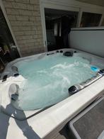 Jacuzzi spa 3 persoons (8 mnd oud), Tuin en Terras, Bubbelbaden en Hottubs, Ophalen, Zo goed als nieuw