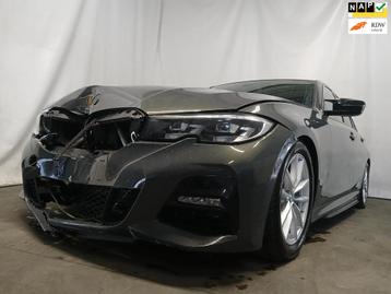 BMW 3-serie 320i Executive Edition - Leder - Clima - Cruise  beschikbaar voor biedingen