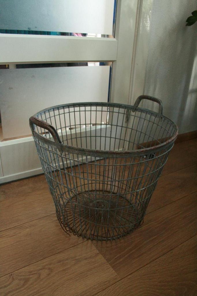 Antieke Zinken - IJzeren Draadmand, Antiek en Kunst, Curiosa en Brocante, Ophalen of Verzenden