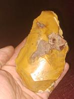 Neanderthaler artefacten Fontmaure zeldzaam geel jaspis, Verzamelen, Mineralen en Fossielen, Ophalen of Verzenden