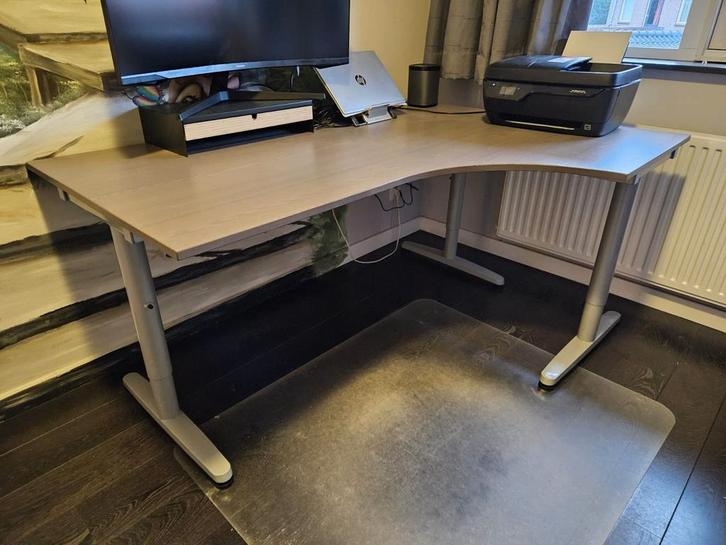 Ikea Galant Bureau - In hoogte verstelbaar, Huis en Inrichting, Bureaus, In hoogte verstelbaar, Ophalen