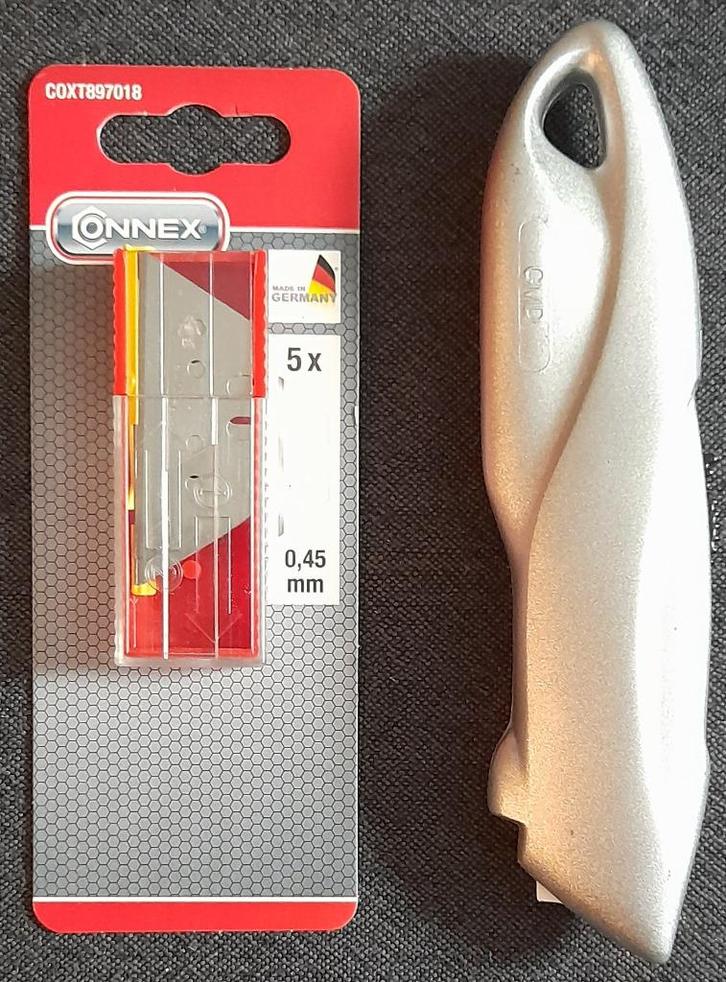 CMD inschuifbaar hobbymes met verlichting en 5 reservemesjes, Doe-het-zelf en Verbouw, Gereedschap | Handgereedschap, Zo goed als nieuw
