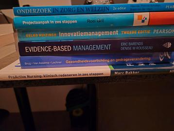 Schoolboeken verpleegkunde en master healthy ageing beschikbaar voor biedingen