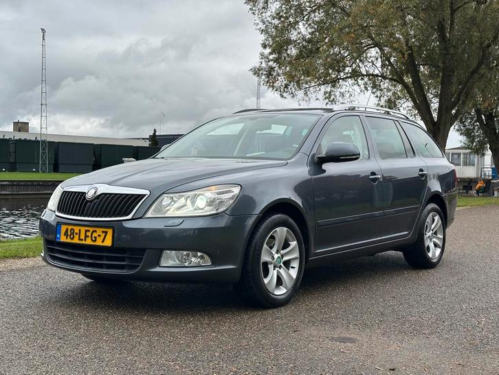Skoda Octavia 1.4 TSI Combi | Navi | Trekhaak |, Auto's, Skoda, Bedrijf, Octavia, ABS, Airbags, Airconditioning, Alarm, Boordcomputer