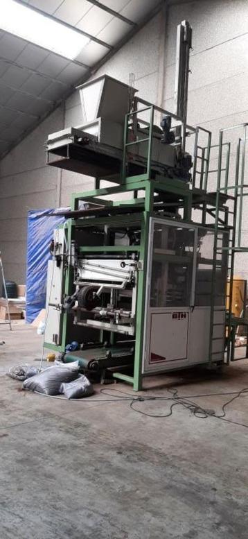Industriele verpakkingsmachine met compressor, bunker, VFFS beschikbaar voor biedingen