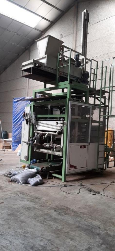 Industriele verpakkingsmachine met compressor, bunker, VFFS, Zakelijke goederen, Machines en Bouw | Industrie en Techniek, Ophalen